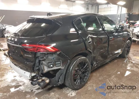 2024 Maserati Grecale Modena z USA, uszkodzony, nr VIN ZN6PMDBA6R7447502